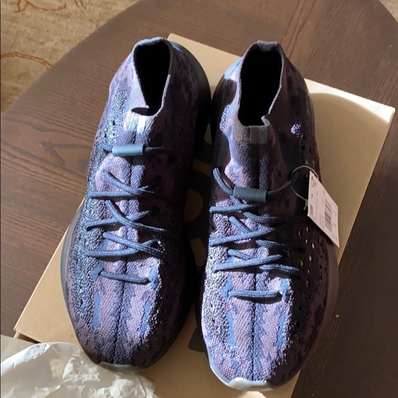 Yeezy Boost 380 Onyx ‘Non-Reflective’ - Picture 4 of 4